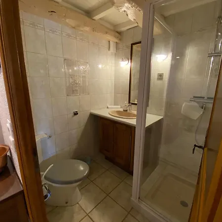 Lou Papagai Bed & Breakfast *