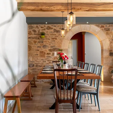 ベッド・アンド・ブレックファスト Lou Papagai サン・タントナン